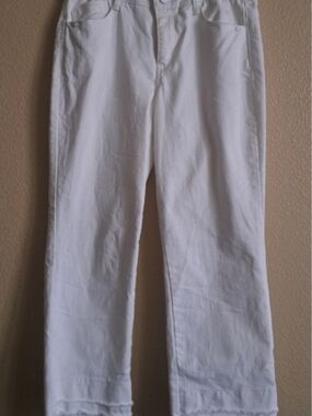 Democracy White Cropped Jeans